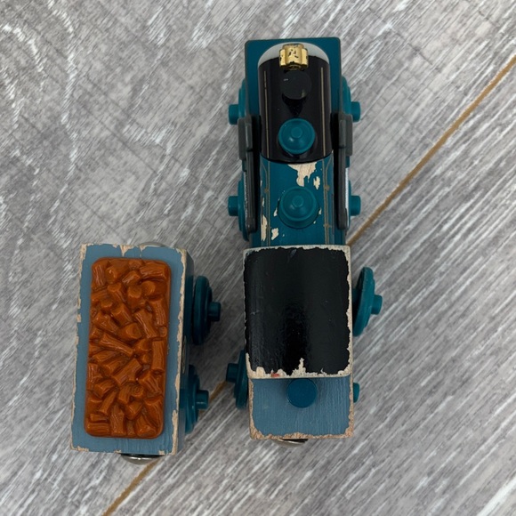 Wooden Ferdinand with Tender - Picture 5 of 8